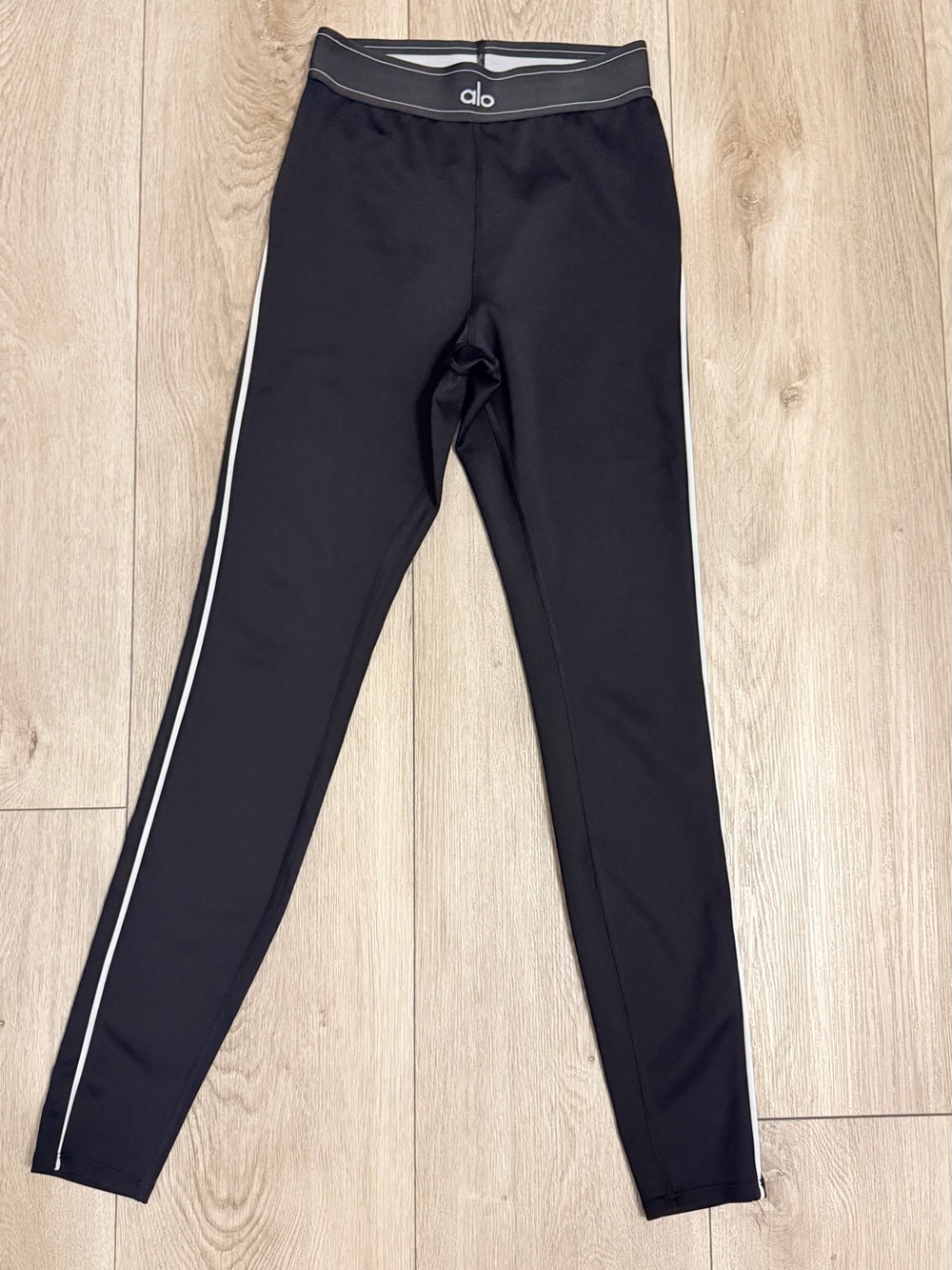 ALO Yoga Airlift High Waist Black Leggings with White Side Stripe